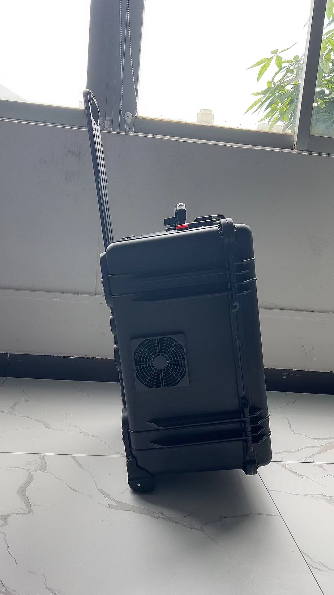 盘县手拉箱型移动通信干扰器